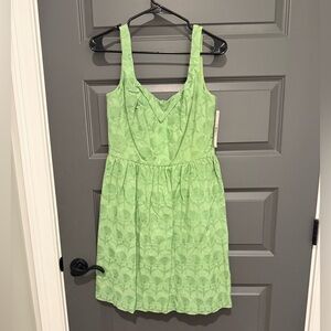 NWT ANTONIO MELANI Light Green Textured Flower Dress Size 6